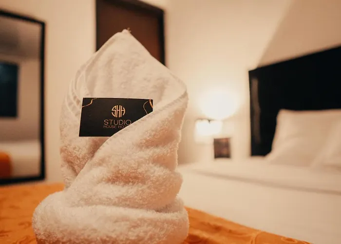 House Studio Hotel